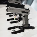 duzy-ekspozytor-stojak-pistolet-dwurzedowy (6).jpg