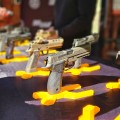 duzy-ekspozytor-stojak-pistolet-dwurzedowy (4).jpg