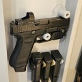 Uchwyt-magnetyczny-pistolet-z-kolimatorem-ORPistolHolder (1).jpg